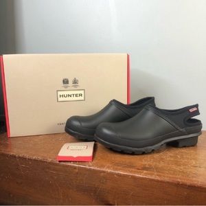 New in box - Hunter Black Women’s Original Clog WFF1008NRE